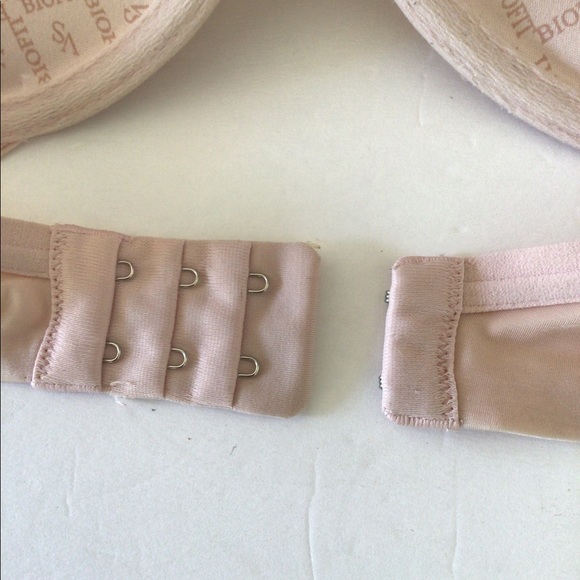 VICTORIAS SECRET BIOFIT PADDED FULL COVERAGE BRA - Picture 8 of 13